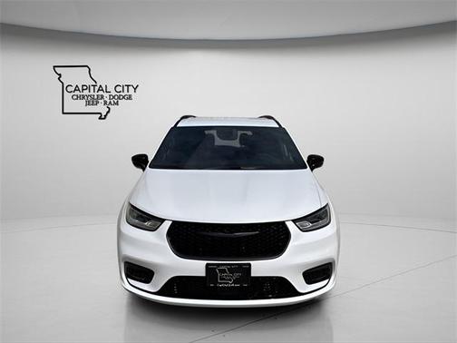 2026 Chrysler Pacifica L