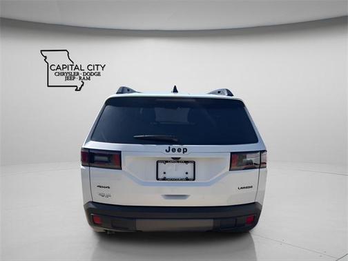 2026 Jeep Cherokee Laredo 4x4