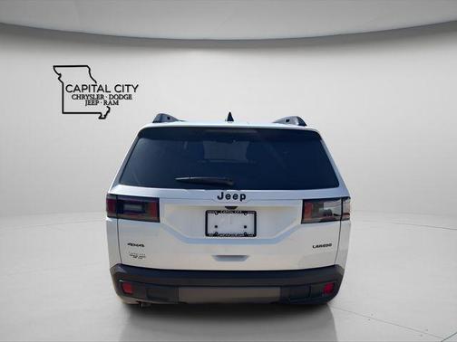 2026 Jeep Cherokee Laredo 4x4