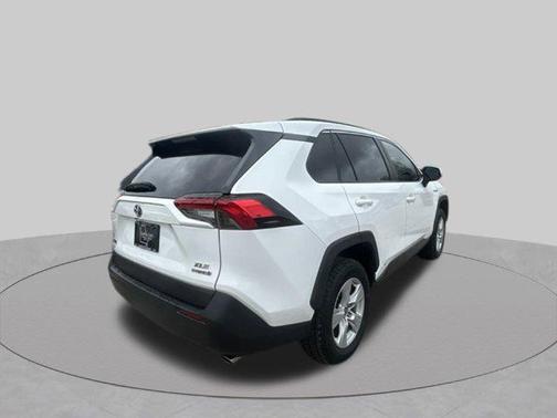 Super White 2021 Toyota RAV4 Hybrid XLE
