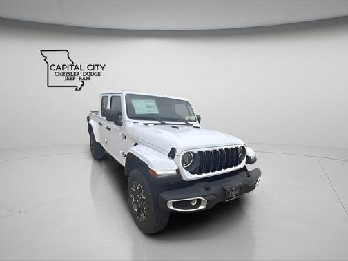 Bright White Clearcoat 2026 Jeep Gladiator Sahara 4x4