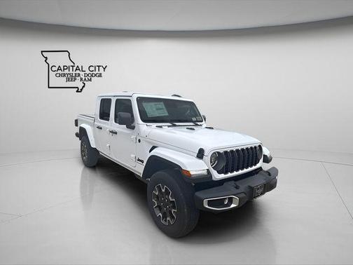 2026 Jeep Gladiator Sahara 4x4