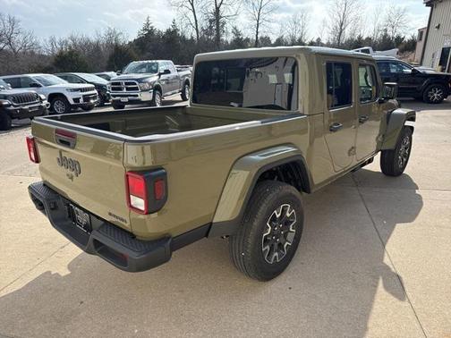 2026 Jeep Gladiator Sahara 4x4