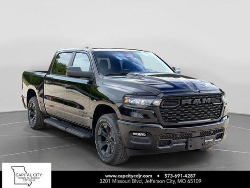 Diamond Black Crystal Pearlcoat 2026 RAM 1500 Express