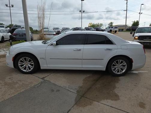2016 Chrysler 300 S
