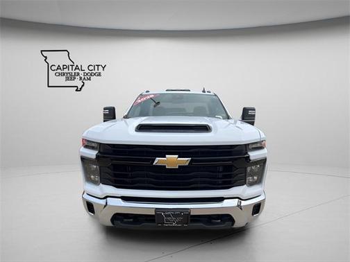 2025 Chevrolet Silverado 3500 WT