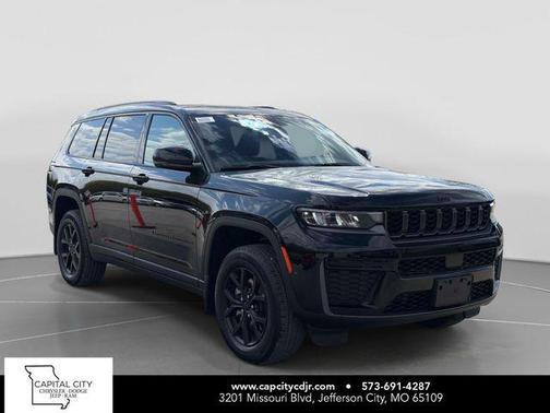 Diamond Black Crystal Pearlcoat 2026 Jeep Grand Cherokee L Altitude