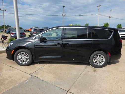 2025 Chrysler Pacifica L