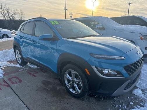 2023 Hyundai KONA SEL