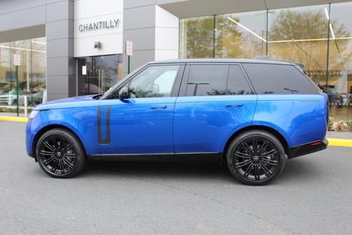 2025 Land Rover Range Rover SE
