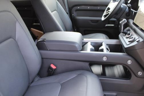 2025 Land Rover Defender X