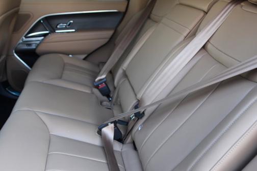 2025 Land Rover Range Rover SE