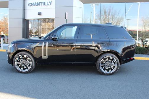 2025 Land Rover Range Rover SE
