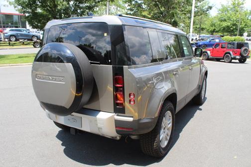 2025 Land Rover Defender S