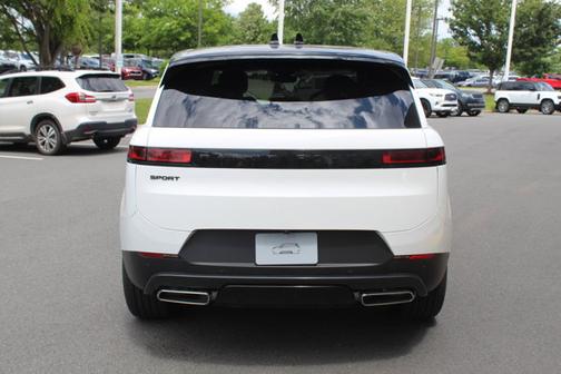 2025 Land Rover Range Rover Sport SE