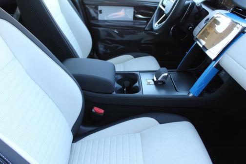 2025 Land Rover Discovery Sport S