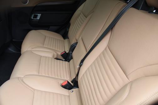 2025 Land Rover Discovery Metropolitan Edition