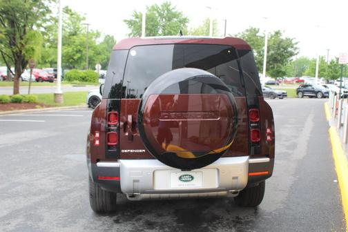 2025 Land Rover Defender S