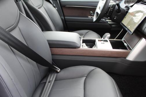 2025 Land Rover Range Rover SE