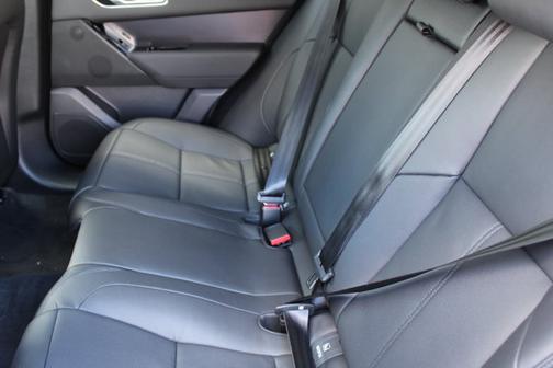 2026 Land Rover Range Rover Velar Dynamic SE