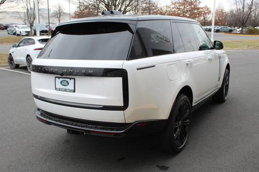 2025 Land Rover Range Rover SE