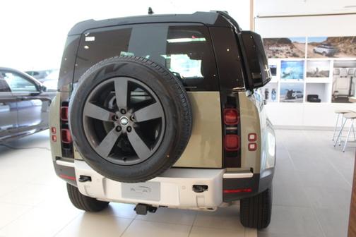 2025 Land Rover Defender S