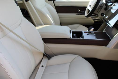 2025 Land Rover Range Rover SE