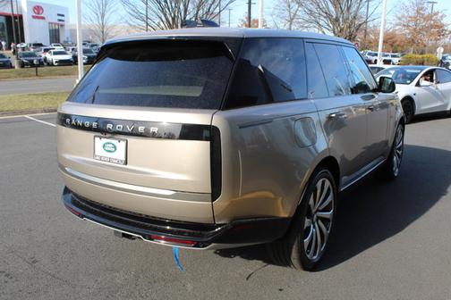 2025 Land Rover Range Rover SE