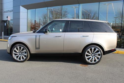 2025 Land Rover Range Rover SE