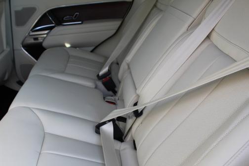 2025 Land Rover Range Rover SE