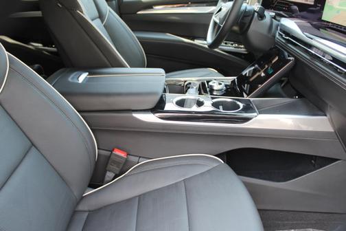 2025 Cadillac Escalade 4WD Sport