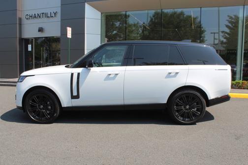 2025 Land Rover Range Rover SE