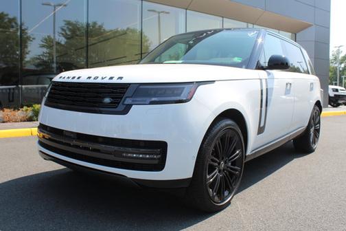2025 Land Rover Range Rover SE
