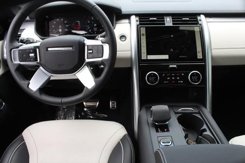 2024 Land Rover Discovery Dynamic SE