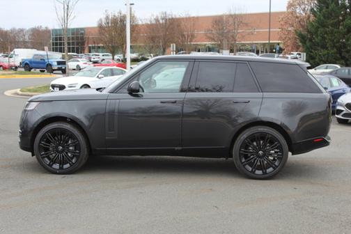 2025 Land Rover Range Rover SE