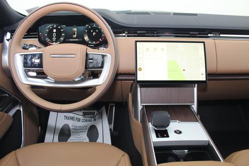 2025 Land Rover Range Rover SE