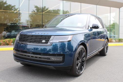 2025 Land Rover Range Rover SE