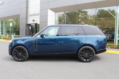 2025 Land Rover Range Rover SE