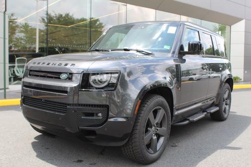 2025 Land Rover Defender X-Dynamic SE