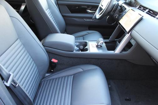 2025 Land Rover Discovery Sport S