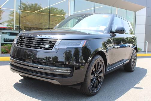 2025 Land Rover Range Rover SE