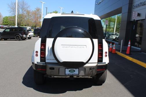 2025 Land Rover Defender X-Dynamic SE