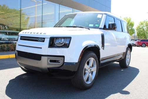2025 Land Rover Defender X-Dynamic SE