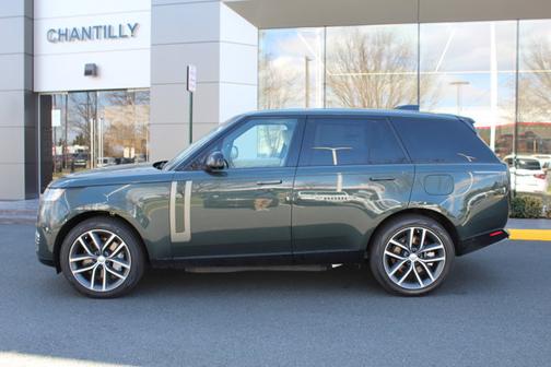 2025 Land Rover Range Rover SE
