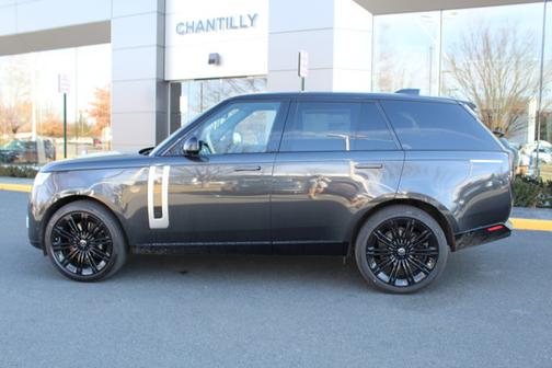 2025 Land Rover Range Rover SV