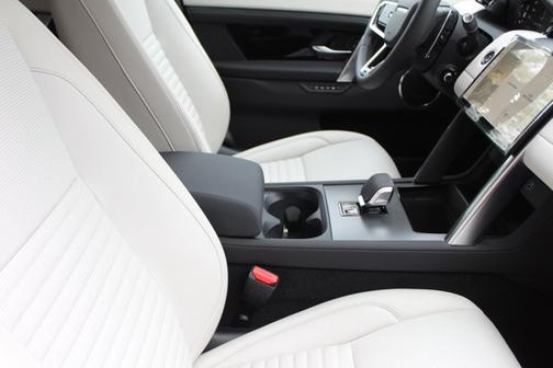 2025 Land Rover Discovery Sport S