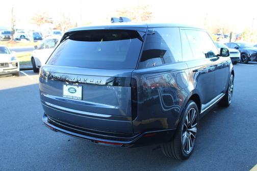 2025 Land Rover Range Rover SE