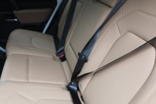 2025 Land Rover Defender X-Dynamic SE
