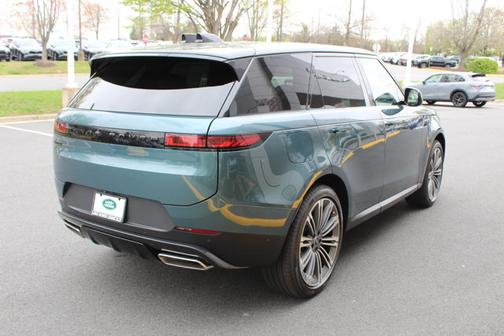 2025 Land Rover Range Rover Sport SE