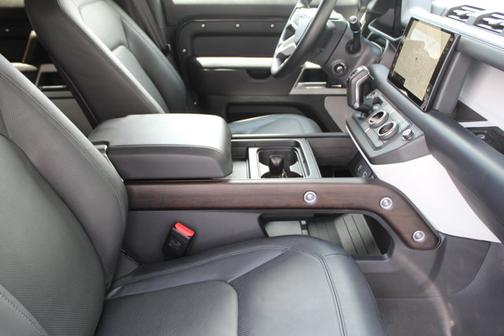 2024 Land Rover Defender S